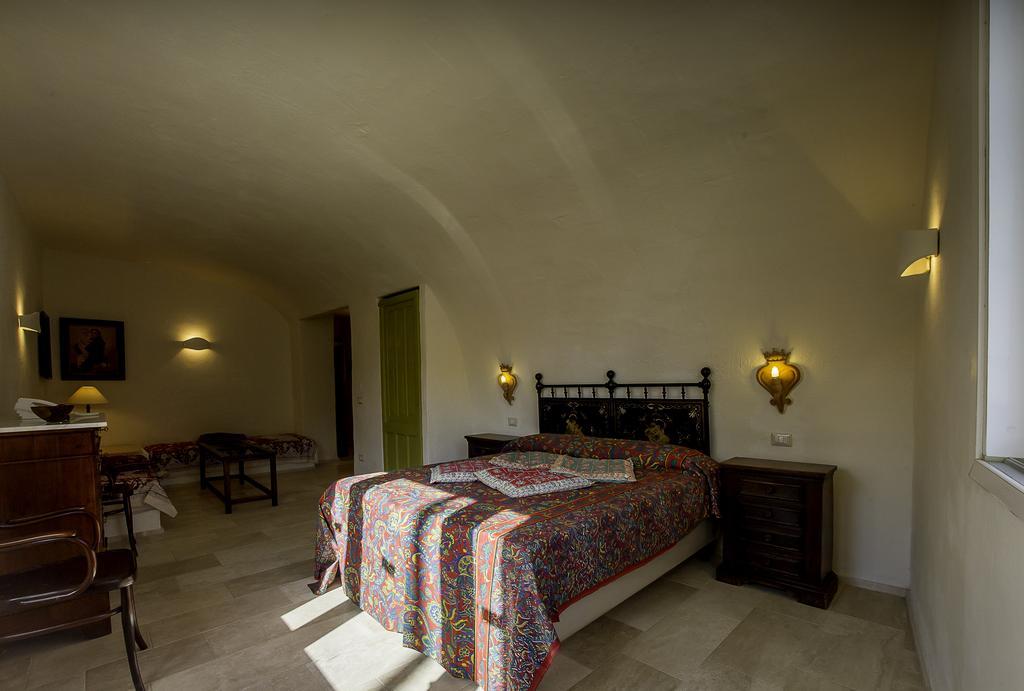 Antica Dimora La Corona San Pantaleo Quarto foto